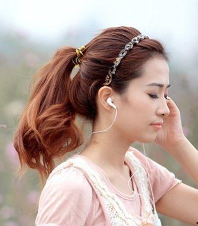 扎头发视频成人慢动作,扎发教程，轻松掌握时尚发型技巧