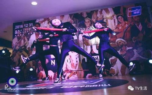 成人街舞入门小片段视频,跟随入门视频轻松入门