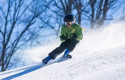 成人滑雪视频直播网站,揭秘热门成人滑雪视频直播网站